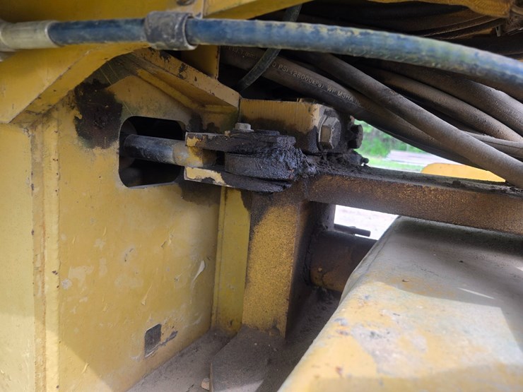 caterpillar-cp-323c-image-43