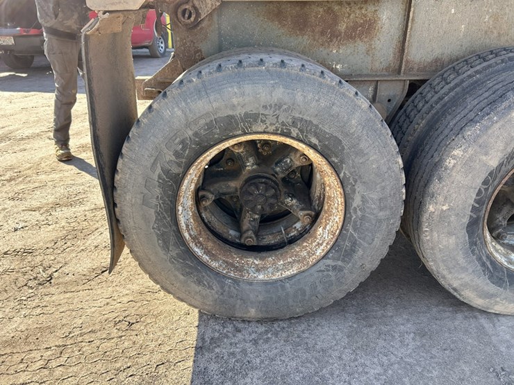 axle-end-dump-image-38