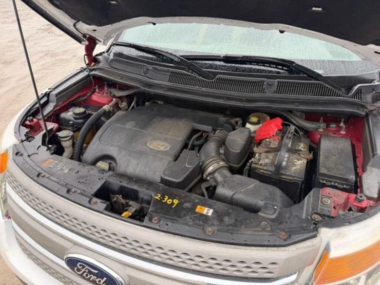 2013-ford-explorer-image-26