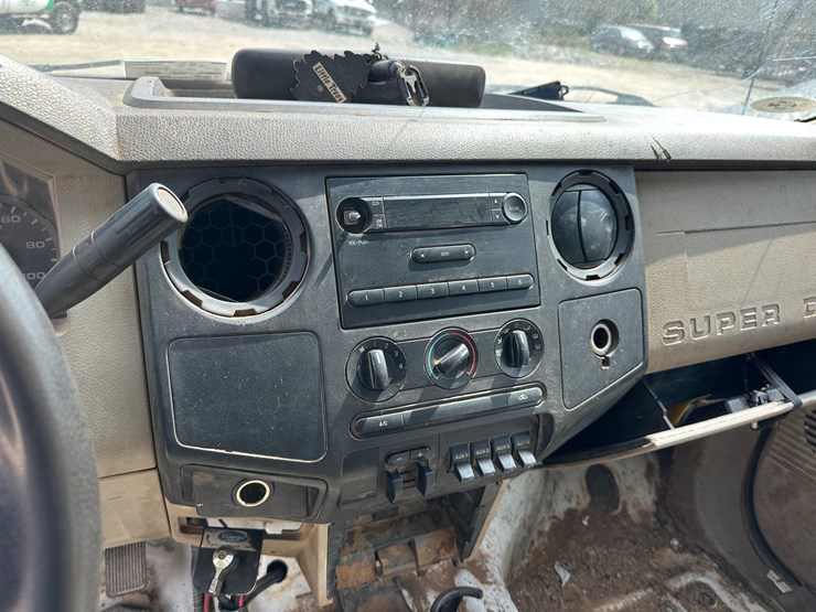 2008-ford-f350-image-22