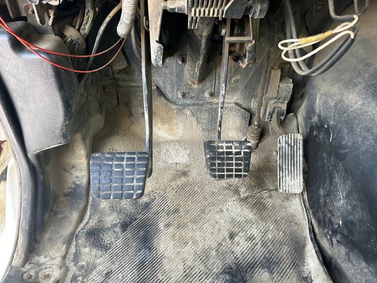 2005-international-7600-image-68