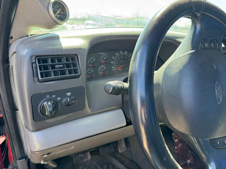 1999-ford-f550-image-44