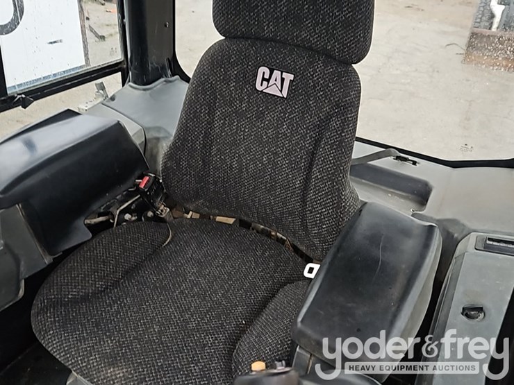 2012-caterpillar-d5k2-xl-image-26