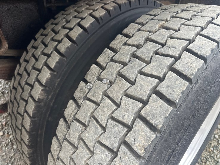 2008-kenworth-t370-image-60