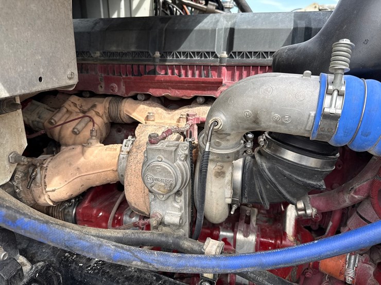 2019-massey-ferguson-8-image-19