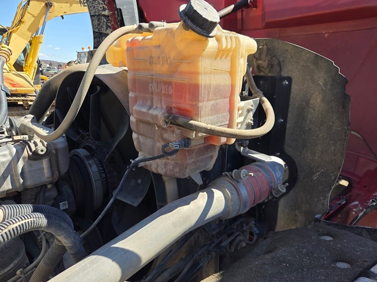 2019-international-hv613-image-70