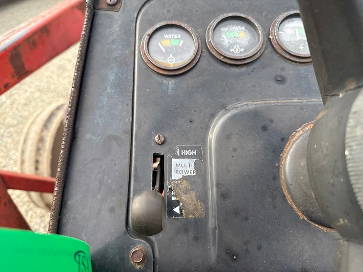 massey-ferguson-265-image-63