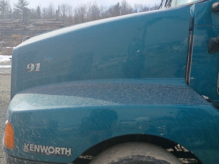 2002-kenworth-t600-image-10