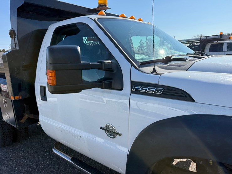 2014-ford-f550-xl-image-21