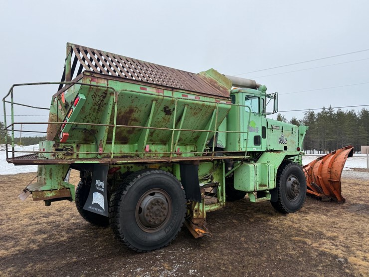 1986-oshkosh-wt2206-image-5