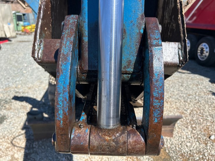 ditch-witch-r65-image-8