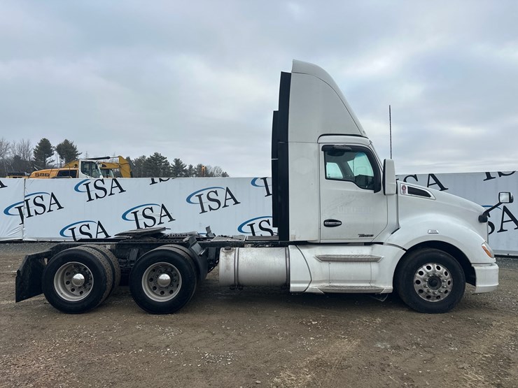2017-kenworth-t680-image-6
