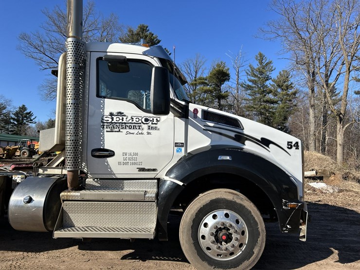 2020-kenworth-t880-image-11