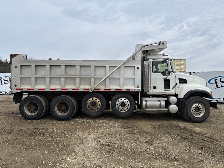 2006-massey-ferguson-8-image-6
