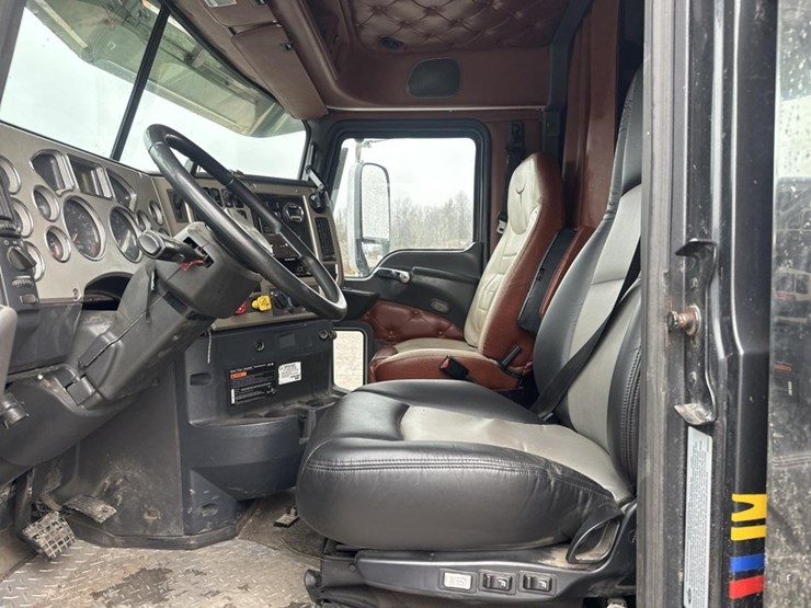 2009-massey-ferguson-8-image-24