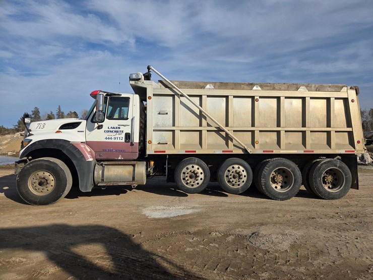 2012-international-7600-image-2