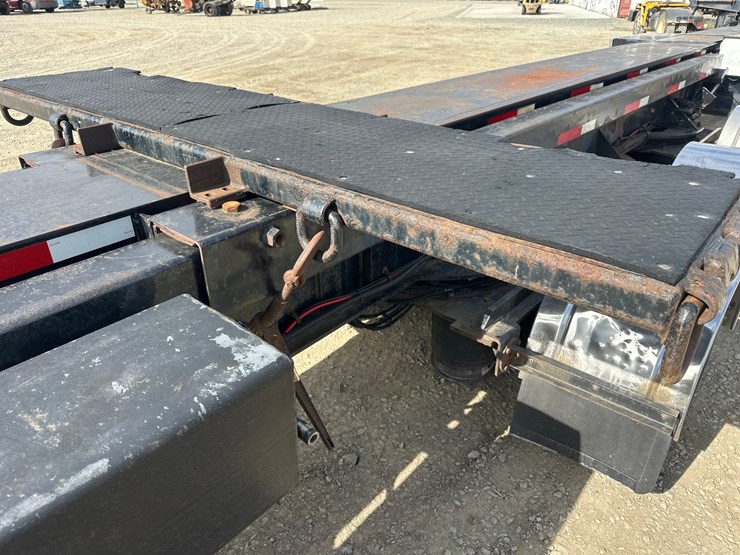 2010-massey-ferguson-8-image-43