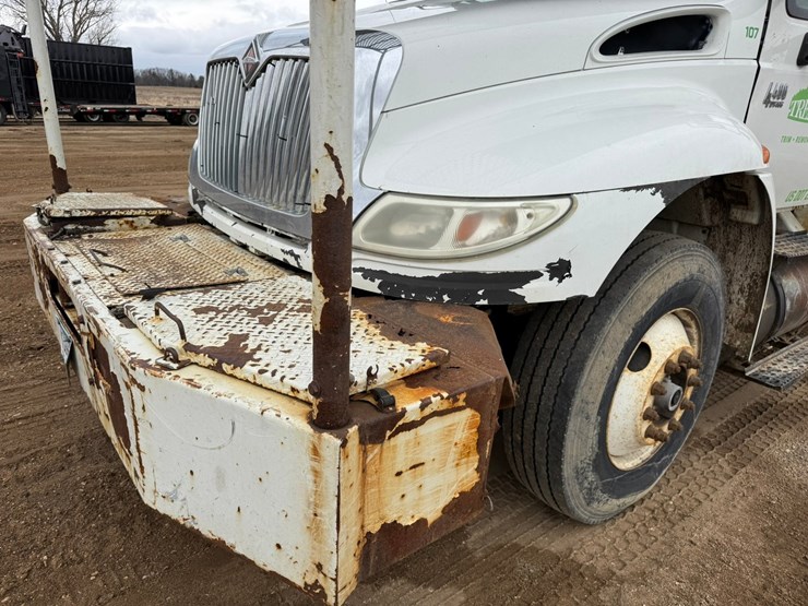 2007-international-durastar-4400-image-10