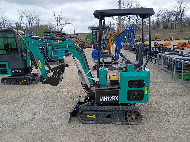 #24170-•-2025-agt-mh12rx-mini-excavator-image-1