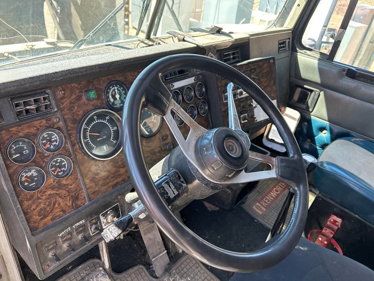 1994-massey-ferguson-8-image-65