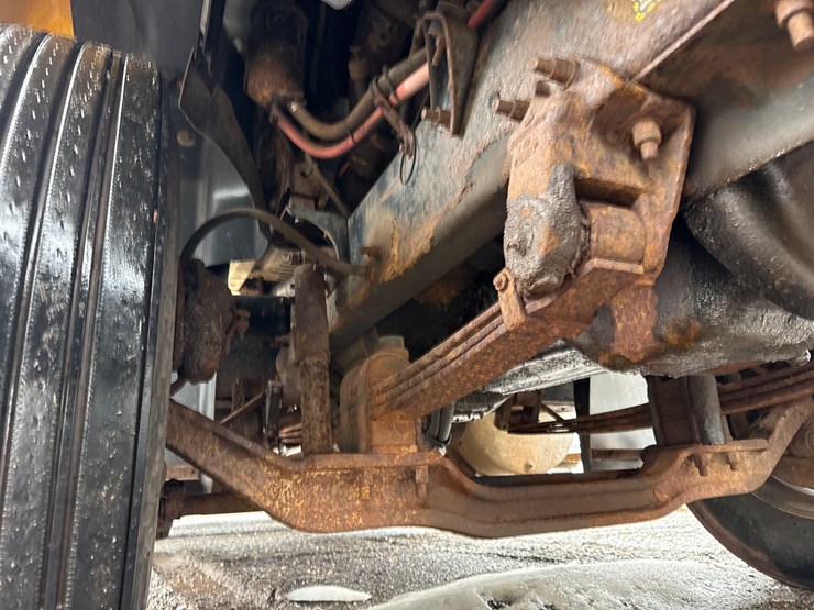 1996-mack-ch613-image-56