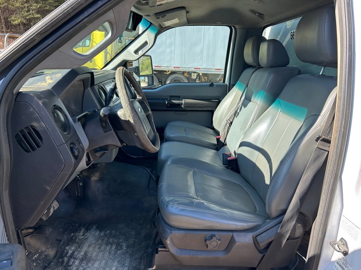 2012-ford-f550-image-42