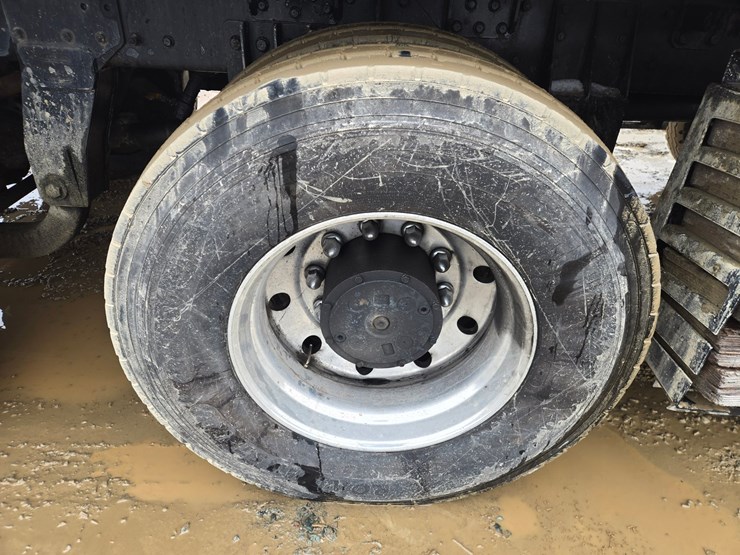 massey-ferguson-8-image-147