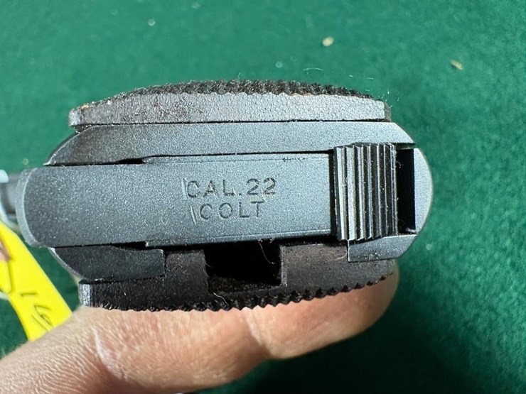 colt-woodsman-22-pistol-image-9