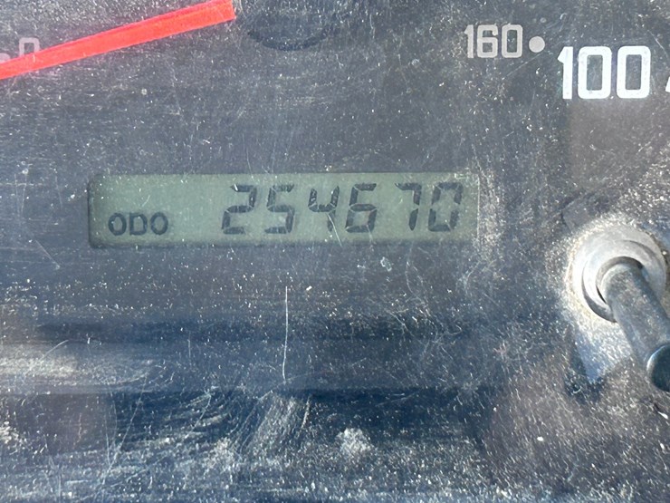 2012-isuzu-npr-image-53