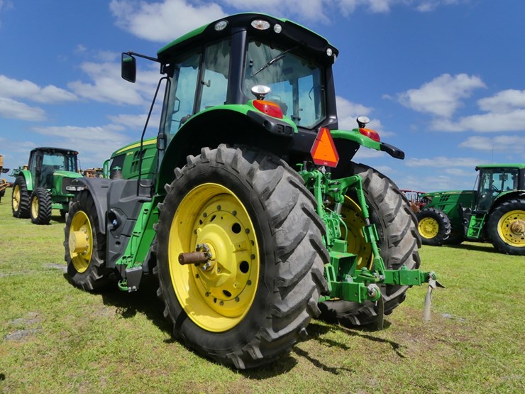 2022-john-deere-6175m-image-4