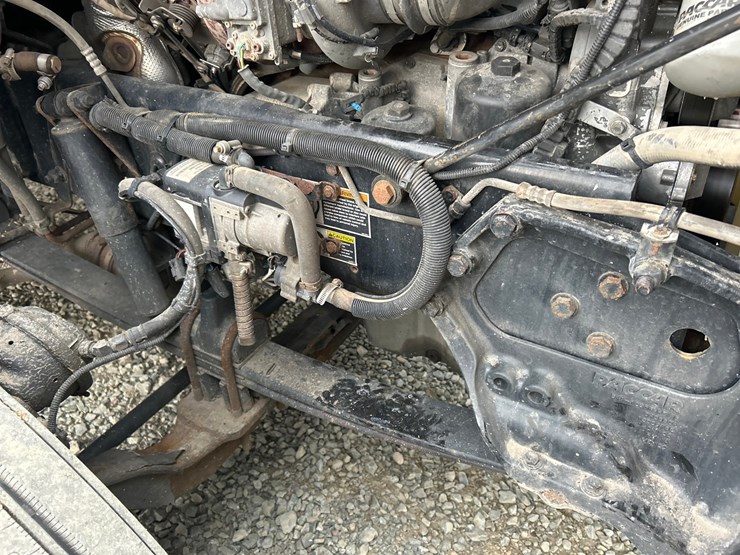 2016-kenworth-t680-image-38