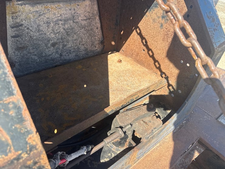 2007-massey-ferguson-8-image-15