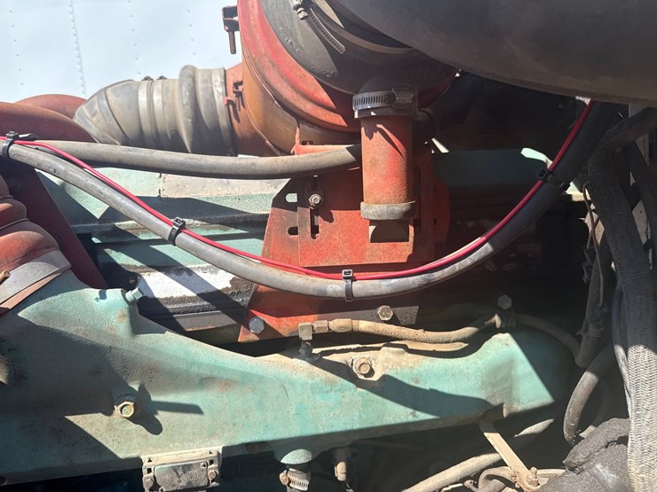 1994-peterbilt-359-image-14