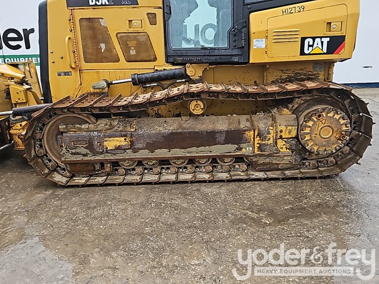2012-caterpillar-d5k2-xl-image-18