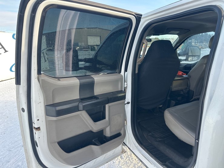 2017-ford-f350-image-27