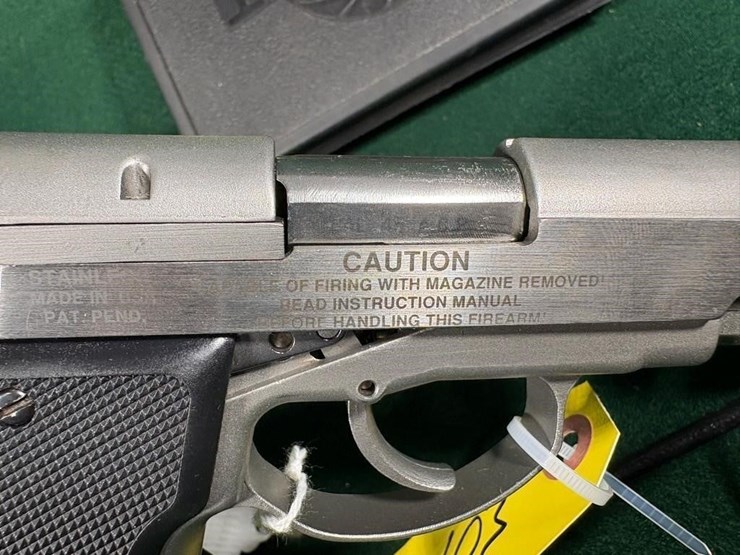 amt-45-acp-"back-up"-pistol-image-4