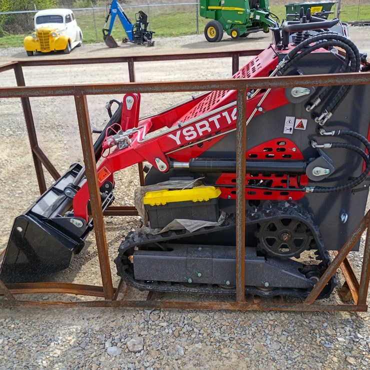 #23945 • 2025 AGT YSRT14 Mini Skid Steer