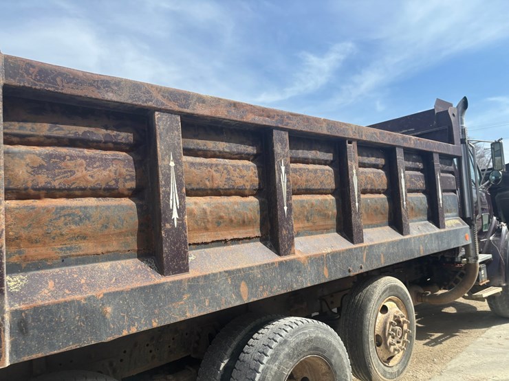 1999-sterling-l9513-image-54