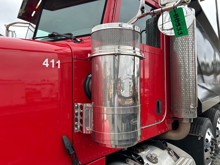 2005-peterbilt-357-image-64