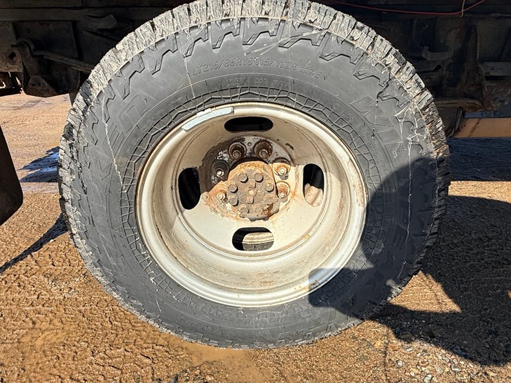 2006-chevrolet-3500hd-image-51