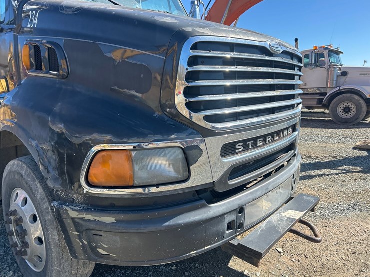 2005-massey-ferguson-8-image-10