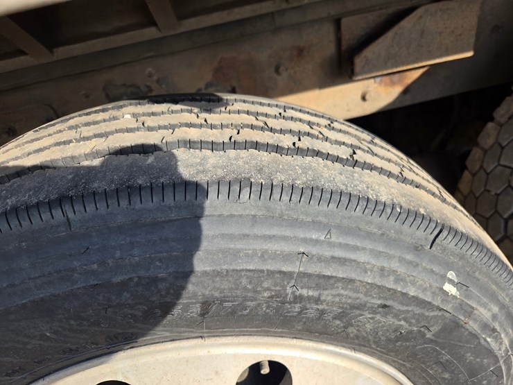 2012-international-7600-image-83