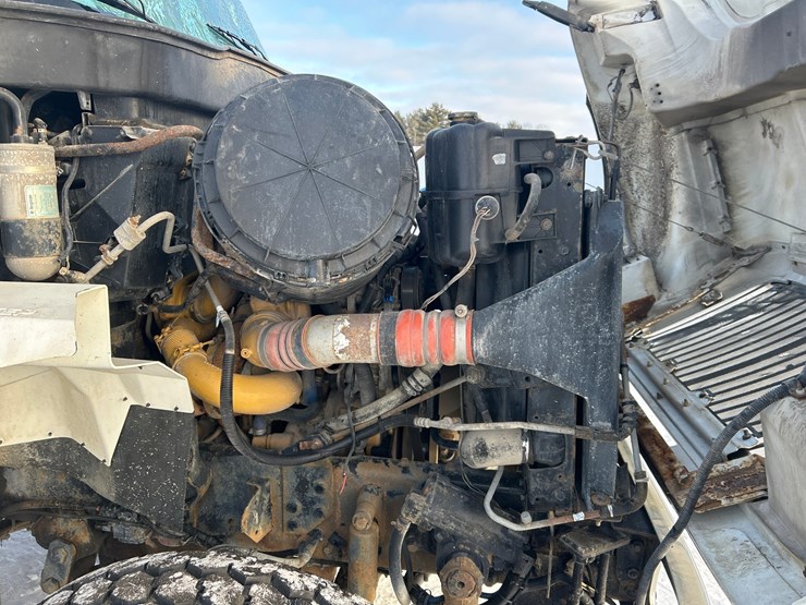 2005-international-7600-image-49