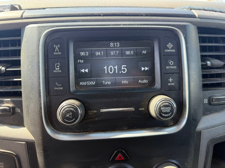 #1061-•-2016-ram-5500-heavy-duty-service-truck-image-40