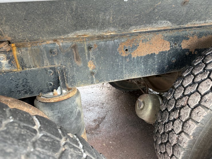 #1056-•-1989-mack-quad-axle-dump-truck-image-34