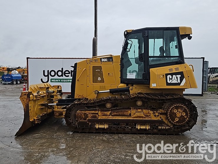 2014-caterpillar-d6k2-xl-image-2
