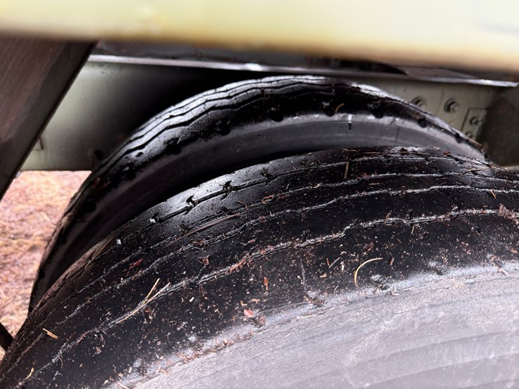 1984-mack-dm492s-image-70