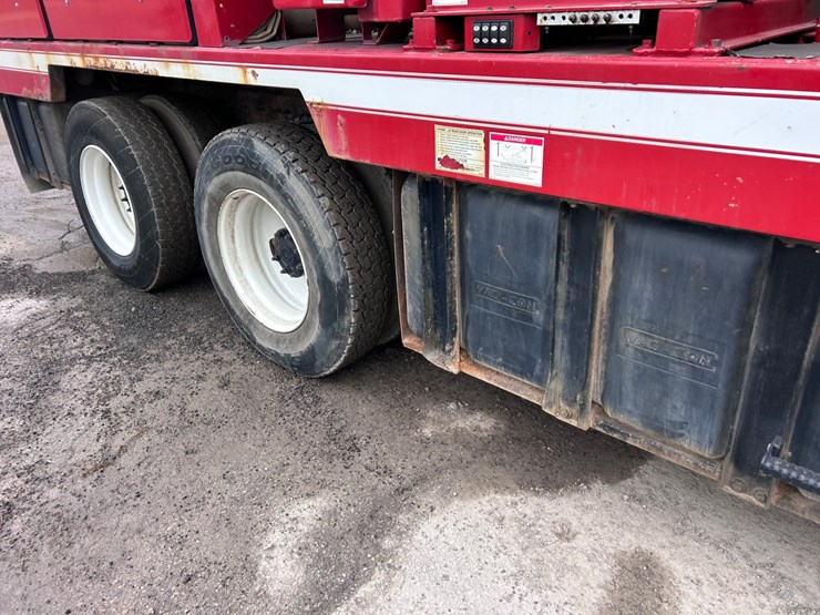 #1690-•-2013-international-7500-6x4-hydro-excavation-truck-image-31