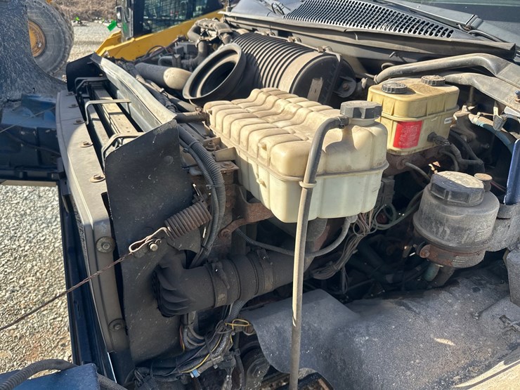 2005-massey-ferguson-8-image-37