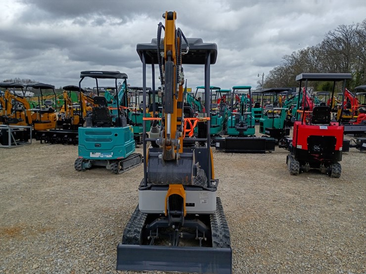 #24166-•-2025-agt-xz20r-mini-excavator-image-7